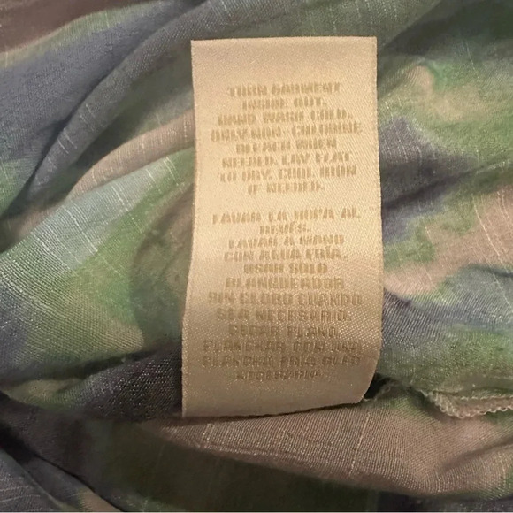 Hope and Harlow blue and green watercolor button down blouse size S - Picture 7 of 7